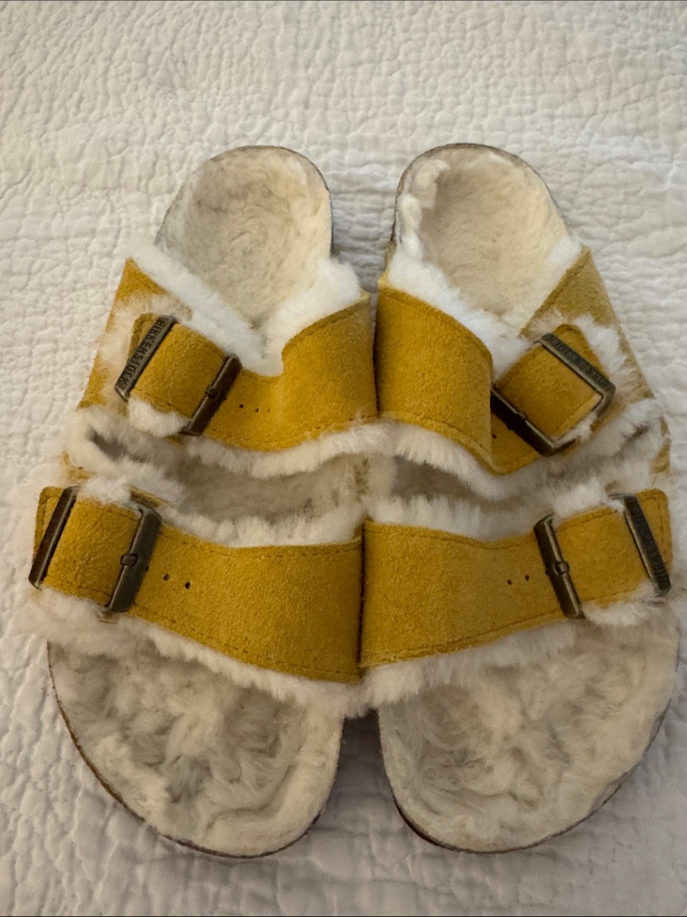 Birkenstock suede woman’s Shearling-Lined Double Strap Sandals in Mustard sz 42